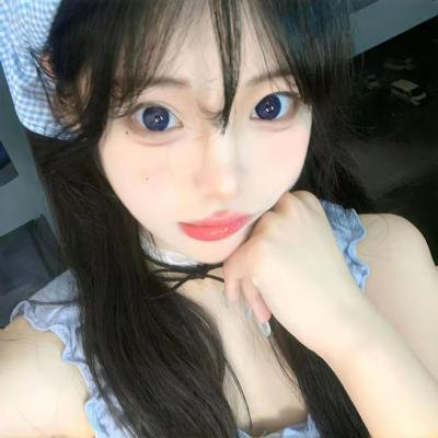 穿风信子蓝的少女